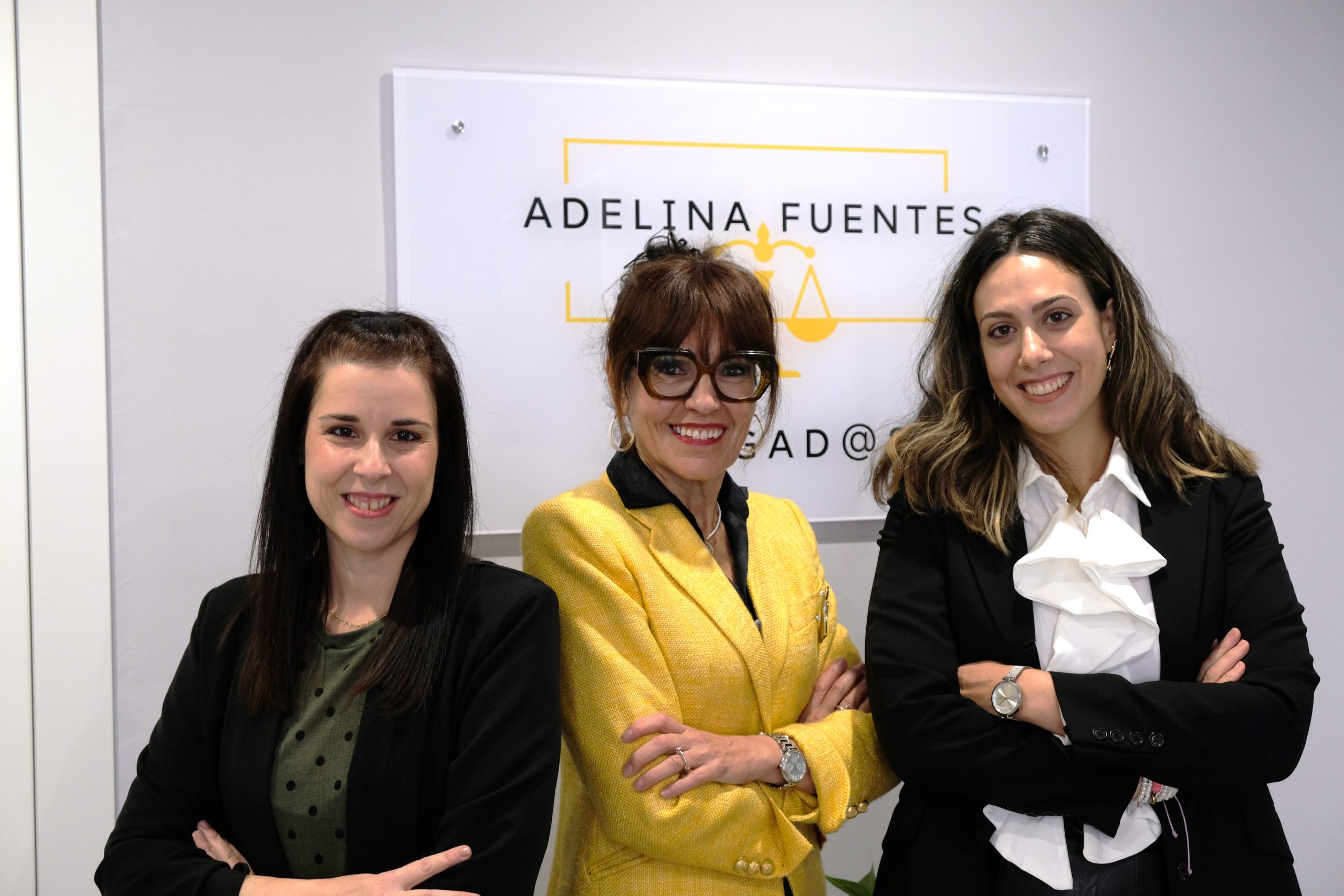 Adelina Fuentes González abogados
